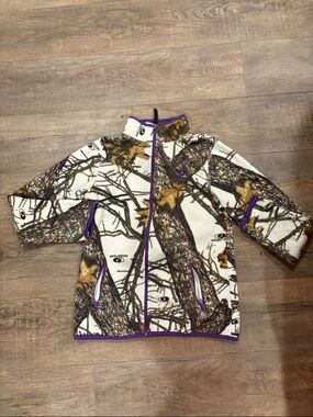 Mossy Oak Camouflage Fleece Jacket with Purple Trim